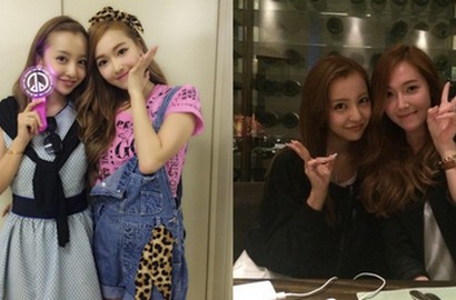 Jessica SNSD Pamer Foto dengan Mantan Personil AKB48, Tomomi Itano