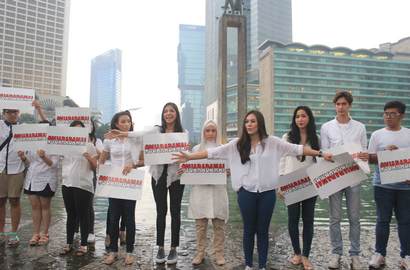 Ricuh Politik, Wulan Guritno, Dimas Beck, Meriam Bellina Galang Aksi Damai
