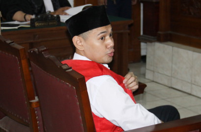 Sidang Perdana, UGB Terima Dakwaan dan Keterangan Saksi