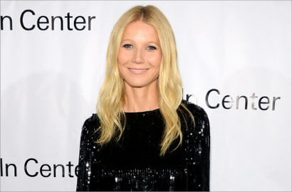 Gwyneth Paltrow Kencani Pria Lebih Muda?