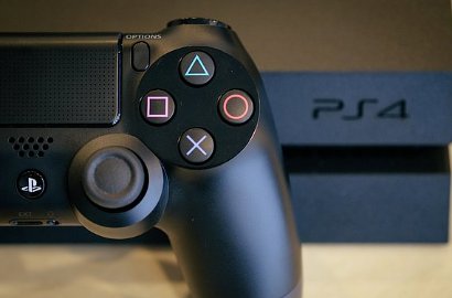 PS4 Akhirnya Dipasangi Blu-ray 3D