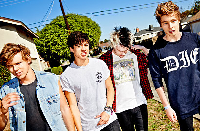 5 Seconds of Summer Rajai Chart Musik Amerika