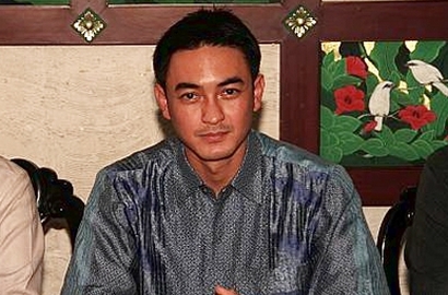 Istri Zumi Zola Lahirkan Bayi Laki-Laki