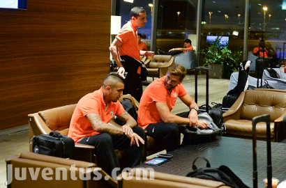 Arturo Vidal dan Kiper Juventus Keturunan Indonesia Ikut ke Jakarta