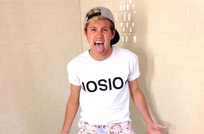 Niall One Direction Foto Pakai Legging Motif Miley Cyrus