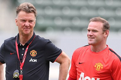 Louis van Gaal Isyaratkan Wayne Rooney Jadi Kapten MU