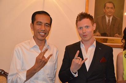 Matt Hart 'Arkarna' Mendadak ke Indonesia Temui Jokowi