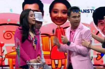 Raffi Ahmad Rayu Nagita Slavina Buat Rating 'Slide Show' Tinggi