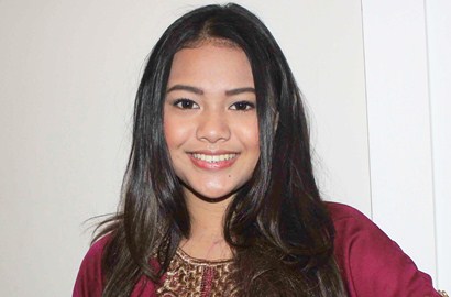 Bantah Oplas, Aurel Hermansyah Belajar Make-Up dari Video YouTube