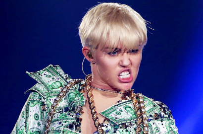 NBC Diinvestigasi Siarkan Konser Miley Cyrus Terlalu Vulgar