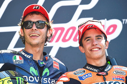 Valentino Rossi Ingin Dominasi Marc Marquez Dihentikan