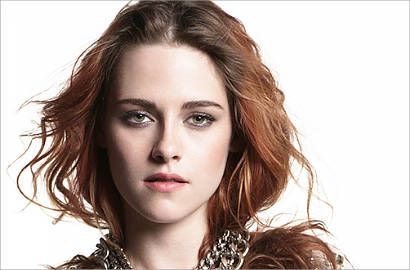 Inilah Alasan Kristen Stewart Tak Pernah Senyum ke Paparazzi