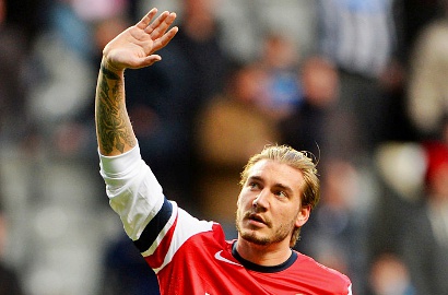 Eks Striker Arsenal 'Jual Diri' di Media Sosial Karena Tak Laku