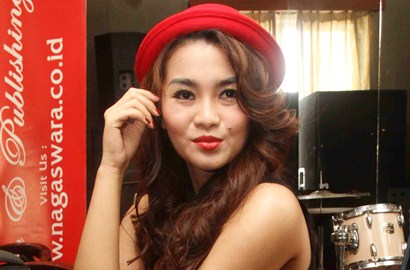Fitri Carlina Tidak Mau Buru-Buru Menikah