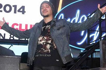Husein Tak Ingin Bersaing dengan Ivan Gunawan untuk Ayu Ting Ting
