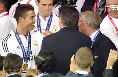 Alex Ferguson Salami Cristiano Ronaldo Usai Real Madrid Juara Piala Super Eropa