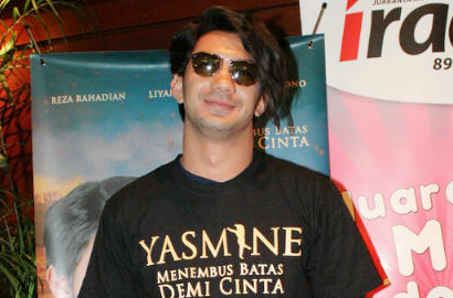 Reza Rahadian Bangga Akting di 'Yasmine, Film Pertama Brunei Darussalam