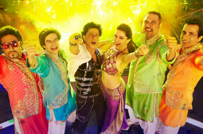 Shahrukh Khan dan Abhishek Bachchan Meriahkan Trailer 'Happy New Year'