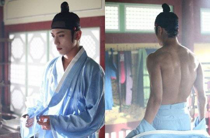 Yong Hwa Tunjukkan Otot Punggung di Foto Adegan 'Three Musketeers'