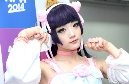 Aza Miyuko Puji Cosplayer Indonesia Mirip dengan Aslinya