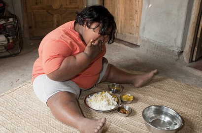 Bocah Ini Tetap Lapar Makan 14 Kg Nasi, 8 Kg Ikan dan 180 Pisang Seminggu