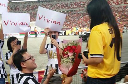 Ada Aksi 'Katakan Cinta' Saat Laga Juventus vs Singapore Selection