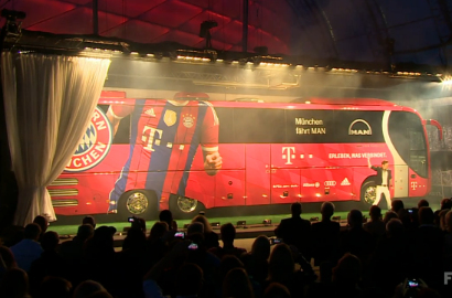 Bayern Munchen Kenalkan Bus Baru dengan Sulap