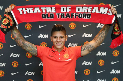 Fans Liverpool Ejek Rekrutan Baru MU