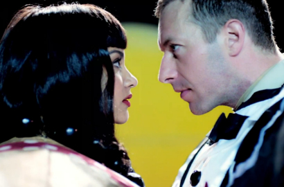 Chris Martin Temukan Cinta di Video Klip Coldplay 'True Love'
