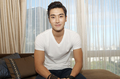 Tak Tampak di Airport, Fans Duga Siwon Tak Ikut ke Jakarta