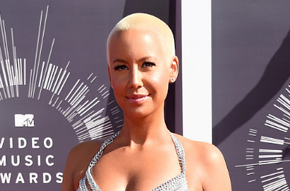 Amber Rose Nyaris Bugil di MTV VMA 2014