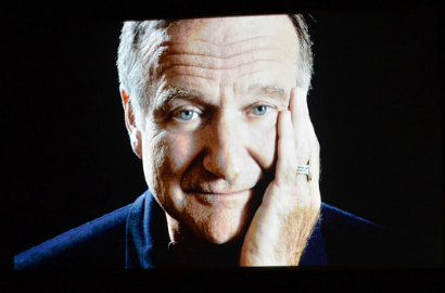 Tribute Robin Williams di Emmy Awards 2014 Mengharukan