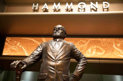 Tribute Richard Attenborough 'John Hammond' di 'Jurassic World'