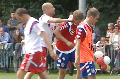 Pep Guardiola Pukul Thomas Muller di Sesi Latihan Bayern Munchen