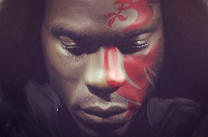 Mario Balotelli Bikin Tato 'Livebird' di Wajah