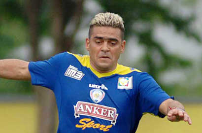 Cristian Gonzales Dibilang 'Banci' Oleh Pemain Sriwijaya FC