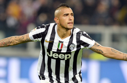 Arturo Vidal Tegaskan Komitmennya di Juventus