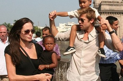 Menikah, Tapi Brad Pitt Sebenarnya Tak Cinta Angelina Jolie?