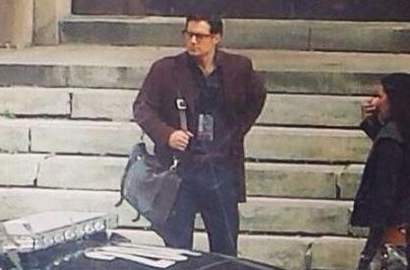 Tampilan Terbaru Henry Cavill Sebagai Clark Kent di 'Batman v Superman'