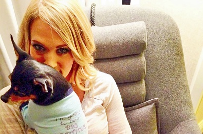 Carrie Underwood Umumkan Kehamilan Anak Pertama
