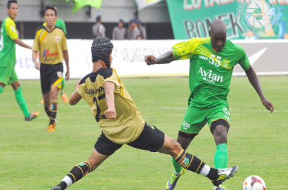 Persebaya Lumat Tuan Rumah Mitra Kukar 4-2