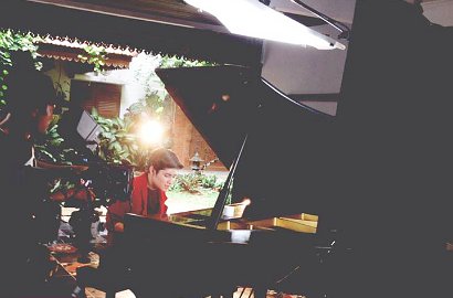 Teuku Rassya Buat Fans Terpukau di Foto Syuting Video Klip 'Kamu'