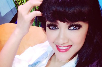 Julia Perez Akan Vakum 3 Bulan untuk Rawat Kanker Mulut Rahim
