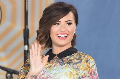Demi Lovato Siapkan Produk Perawatan Kulit Desember