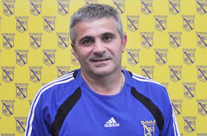 Pelatih Persepam Pingsan Usai Timnya Degradasi dari ISL 2014