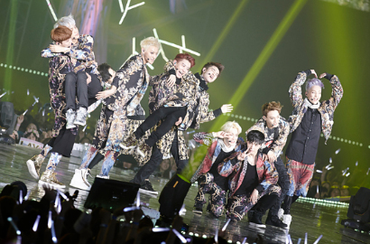 Fans EXO Disoraki Karena Serobot Antrean Konser di Jakarta