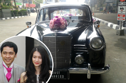 Mobil Antik Serta Replika Babi Dipajang di Akad Nikah Donita dan Adi Nugroho