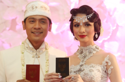 Serba Putih, Resepsi Adi Nugroho-Donita Dihadiri BJ Habibie