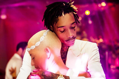Wiz Khalifa Ultah, Amber Rose Janjikan Cinta Abadi