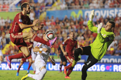 Spanyol Panen Gol dari Gawang Makedonia